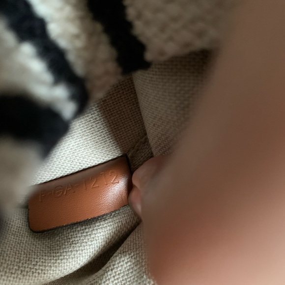 Celine teen drawstring bucket bag - Picture 11 of 12